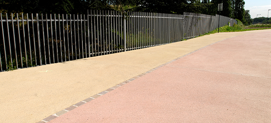 Allée de parc en béton AQUACIMO Drainant coloré